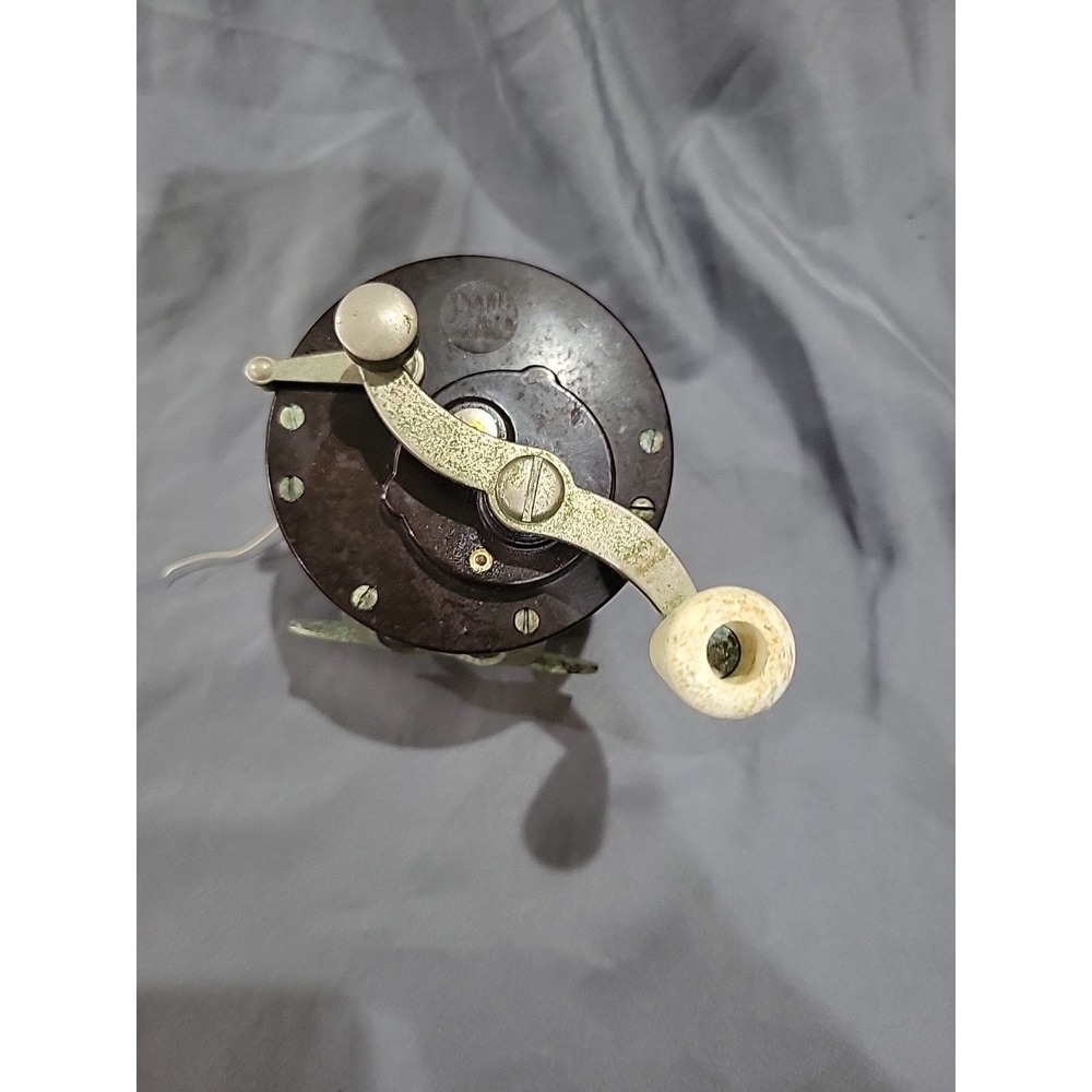 Vintage Penn No.79 Fishing Reel